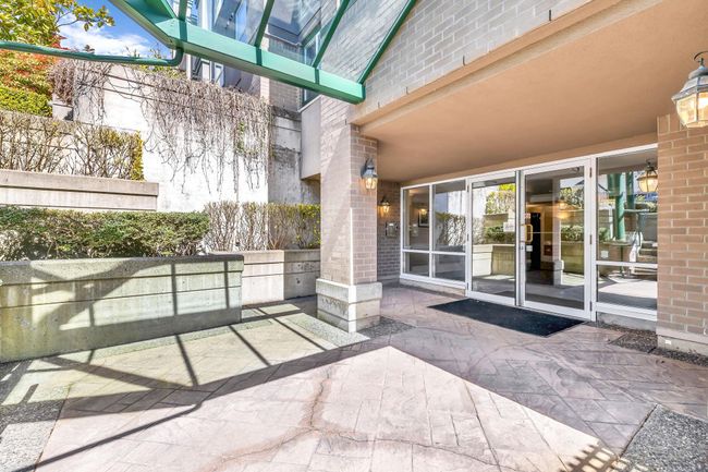 413 - 1576 Merklin Street, Condo with 2 bedrooms, 2 bathrooms and 1 parking in White Rock BC | Image 3