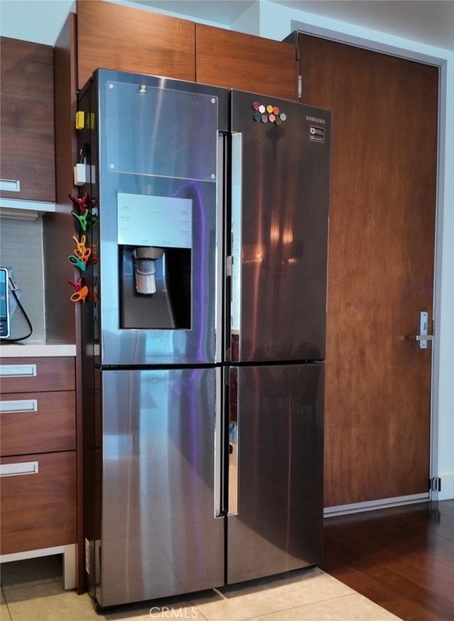 Stainless steel fridge | Image 18