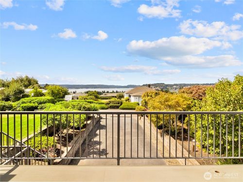 933 S Mountain View Avenue, Tacoma, WA, 98465 | Card Image