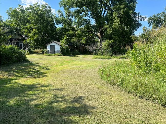 View of yard | Image 6
