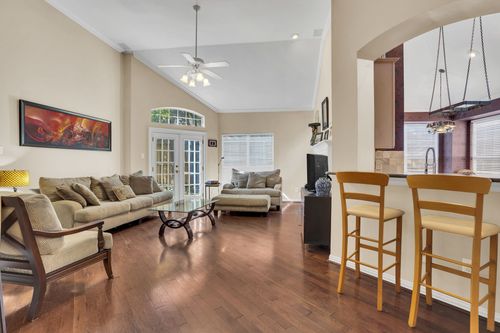 2630 Lakeforest Ct, Dallas, TX, 75214-3881 | Card Image