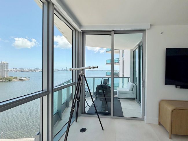 APT-2002 - 1331 Brickell Bay Dr, Condo with 2 bedrooms, 2 bathrooms and null parking in Miami FL | Image 4