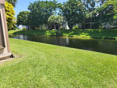 apt-f1-500 Crosswinds Dr, Greenacres, FL, 33413-2040 | Card Image