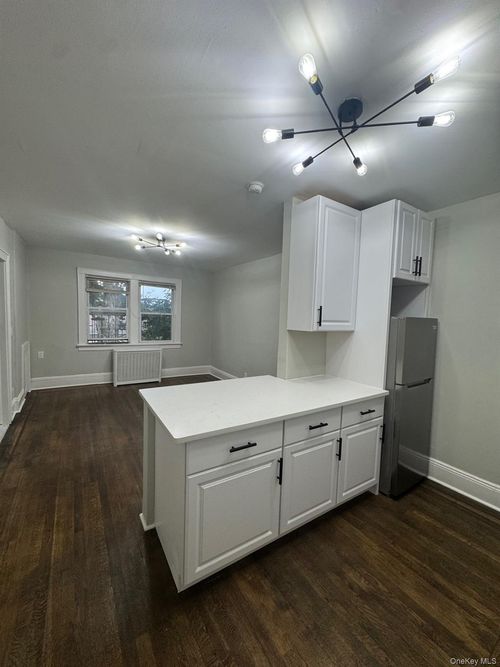 apt-8d-10 Oakridge Pl, Eastchester, NY, 10709-2021 | Card Image