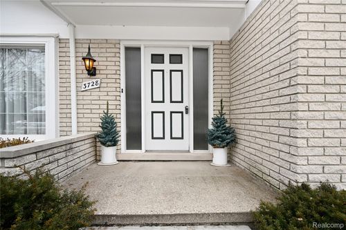 3728 Boulder Dr, Troy, MI, 48084-1119 | Card Image