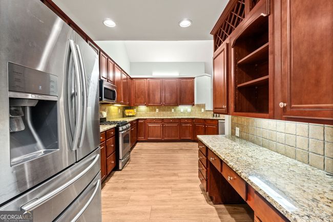 406 Kenley Ct, Condo with 2 bedrooms, 2 bathrooms and 2 parking in McDonough GA | Image 13