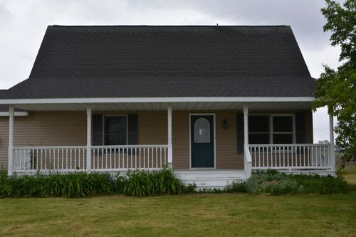 5593 E Rosebush Rd, Rosebush, MI, 48878-8708 | Card Image