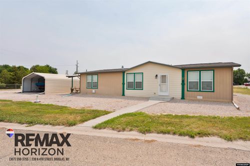 223 6th St, Glendo, WY, 82213-5043 | Card Image