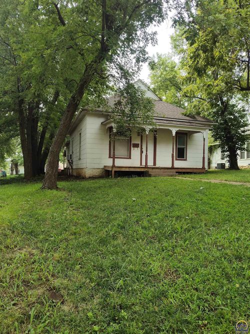 609 West St, Holton, KS, 66436 | Card Image