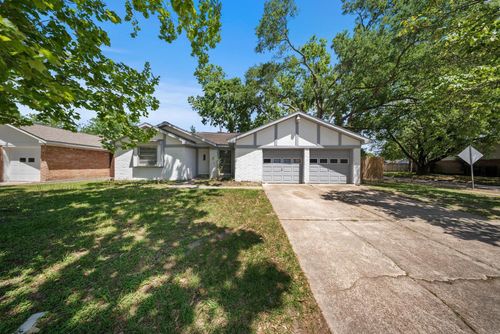 16302 Summer Wind Dr, Houston, TX, 77090-4738 | Card Image
