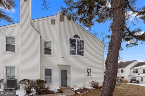 28-28 Portsmouth Ct, HOLLAND, PA, 18966-2620 | Card Image