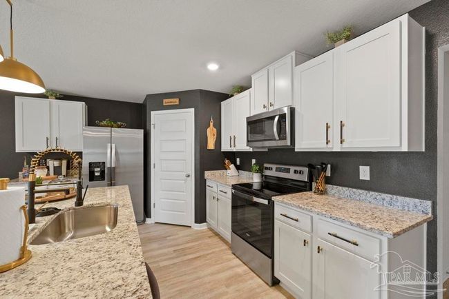 9336 Tara Cir, House other with 4 bedrooms, 2 bathrooms and null parking in Milton FL | Image 32