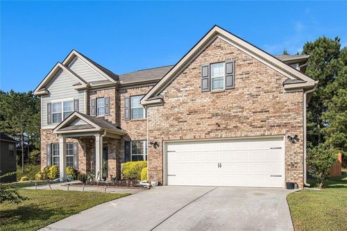 240 Kestrel Cir, Covington, GA, 30014-7652 | Card Image