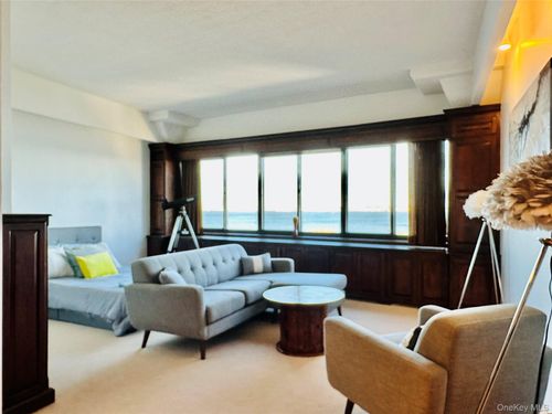 apt-5b-10 Bay Street Lndg, Staten Island, NY, 10301-2532 | Card Image