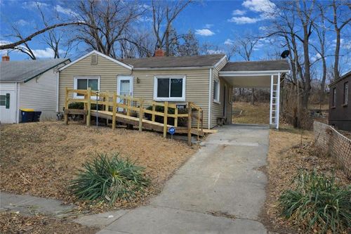 2121 E 77th Ter, Kansas City, MO, 64132-3443 | Card Image