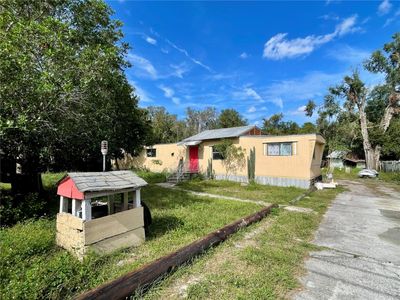 2821 Bates Avenue, House other with 3 bedrooms, 2 bathrooms and null parking in EUSTIS FL | Image 2