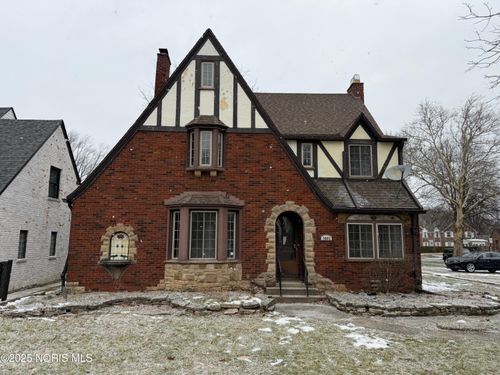 3002 W Bancroft St, Toledo, OH, 43606-3309 | Card Image