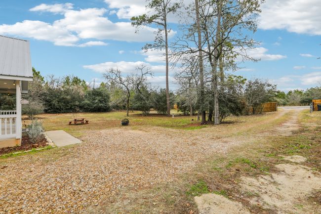 View of yard | Image 5