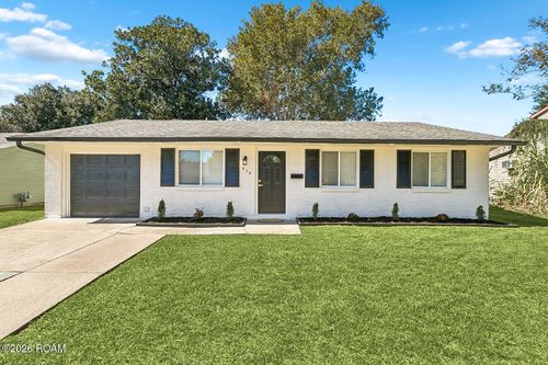 820 Mystic Ave, Gretna, LA, 70056-4507 | Card Image