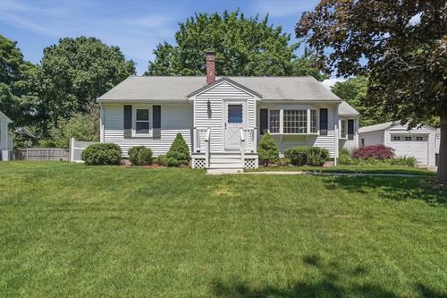 15 Ware Dr, Norfolk, MA, 02056-1407 | Card Image