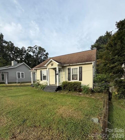19641 S Main St, Cornelius, NC, 28031-8513 | Card Image