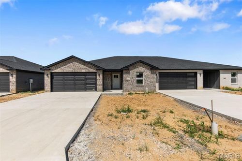 126 Beechwood Ln, Cape Girardeau, MO, 63701-3730 | Card Image