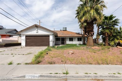 2986 Vegas Valley Dr, Las Vegas, NV, 89121-1340 | Card Image