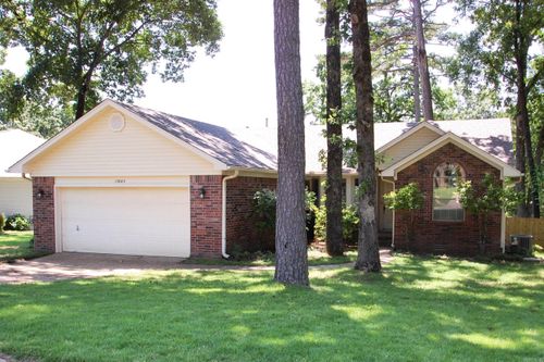 13605 Woodbrook Dr, Little Rock, AR, 72211-3165 | Card Image