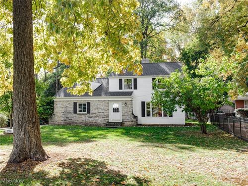 2762 Bailey Rd, Cuyahoga Falls, OH, 44221-2236 | Card Image