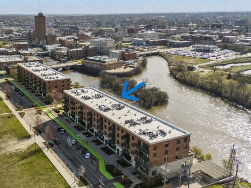 305-160 S River St, Aurora, IL, 60506-6075 | Card Image