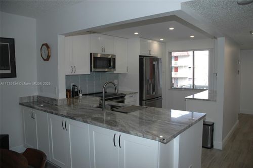 apt-201-3571 Inverrary Dr, Lauderhill, FL, 33319-5910 | Card Image