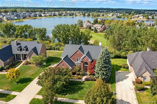 656 Overlook Dr, Oxford, MI, 48371-3561 | Card Image