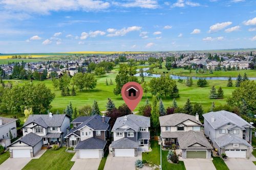 276 Fairways Bay Nw, Airdrie, AB, T4B2P5 | Card Image
