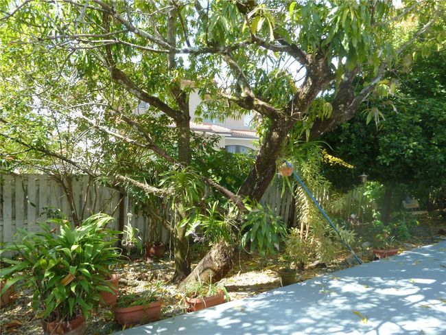 13240 Sw 20 Th St, House other with 3 bedrooms, 2 bathrooms and null parking in Miramar FL | Image 34