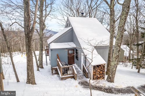 142 Squirrel Tree Ln, ROSELAND, VA, 22967-8237 | Card Image