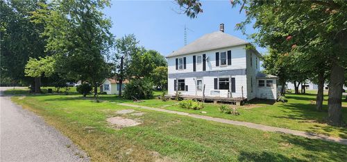 111 E North St, Brownstown, IL, 62418-1014 | Card Image