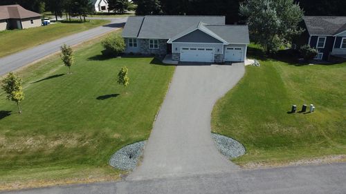 2260 Sisken Ln, Kronenwetter, WI, 54455-8096 | Card Image