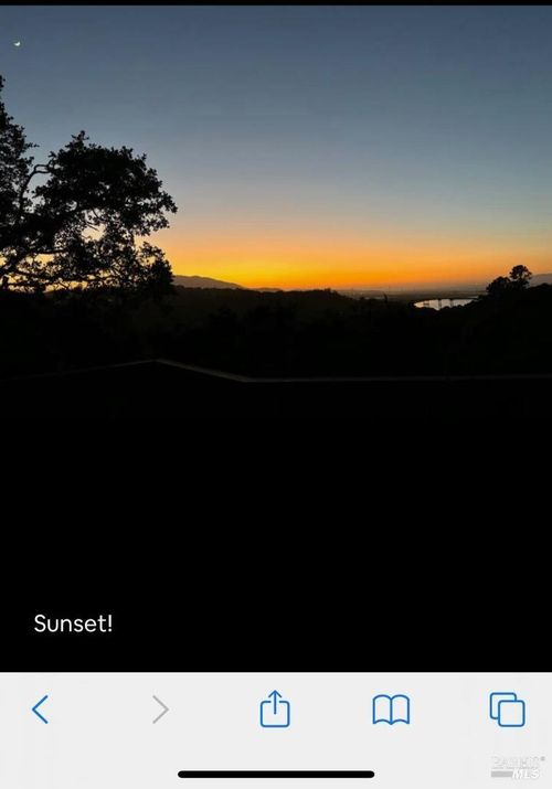 28 Manzanita Ave, Novato, CA, 94945-3515 | Card Image