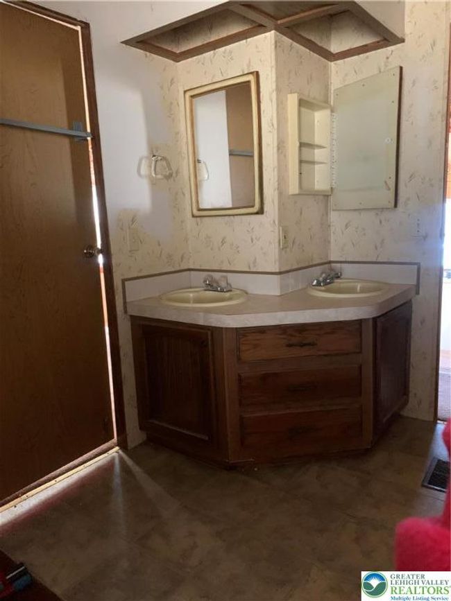 169 Scenic Dr, House other with 3 bedrooms, 2 bathrooms and null parking in Kunkletown PA | Image 21