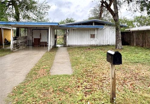 718 E Copano Street, Mathis, TX, 78368 | Card Image