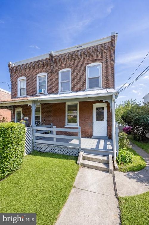 150 Viaduct Ave, DOWNINGTOWN, PA, 19335-2847 | Card Image
