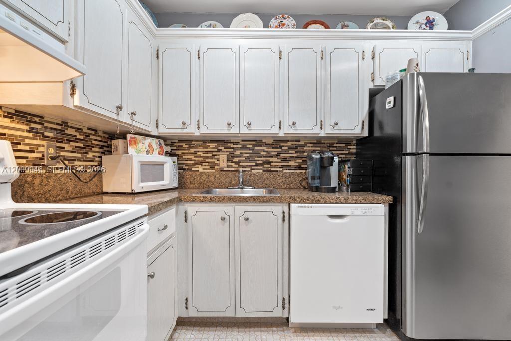 Residential in Pompano Beach 4
