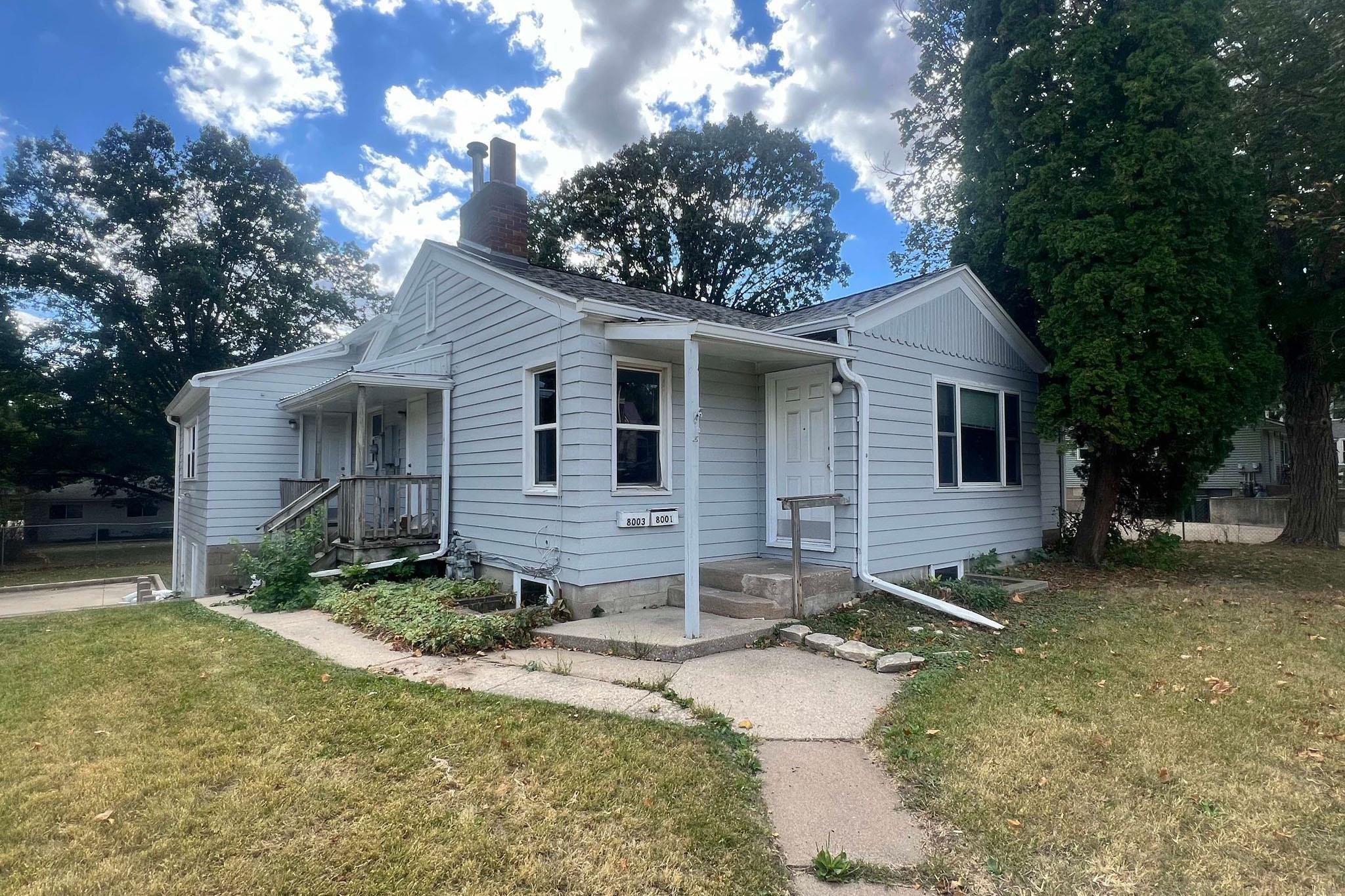 University Ave, Cedar Falls, IA 50613