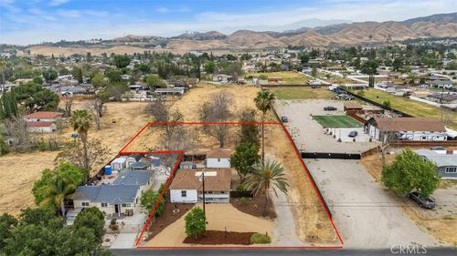 32568 Kentucky St, Yucaipa, CA, 92399 | Card Image