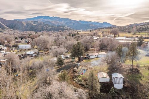 220 School House Dr, Dayville, OR, 97825-6016 | Card Image