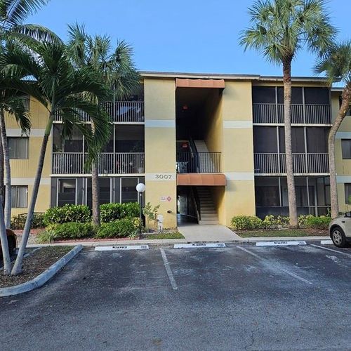 204-3007 N Oakland Forest Dr, Oakland Park, FL, 33309-7628 | Card Image