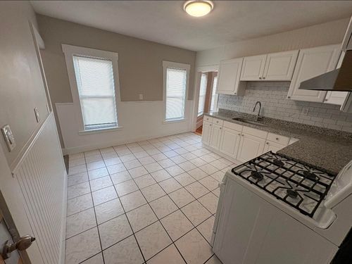 3-83 Swan St, Everett, MA, 02149-1305 | Card Image