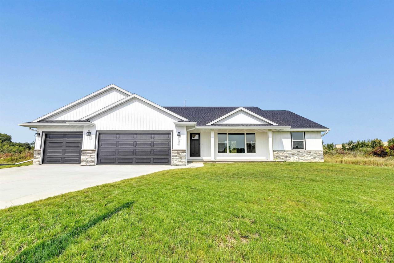 Meadow Rose Ln, DE Pere, WI 54115