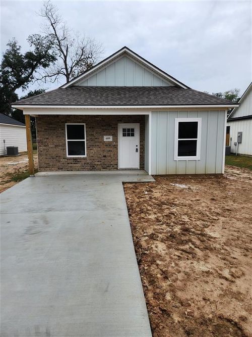 609 Lewis St, Sulphur, LA, 70663-2345 | Card Image