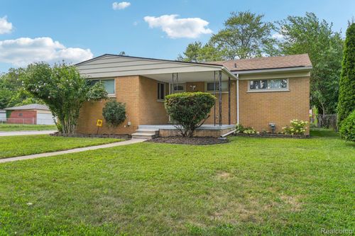 24201 Seneca St, Oak Park, MI, 48237-1750 | Card Image